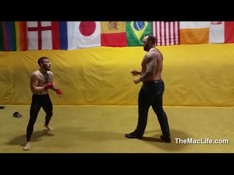 Conor McGregor vs The Mountain (Game of Thrones)