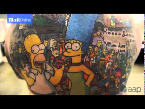 Gigantisches Simpsons-Tattoo