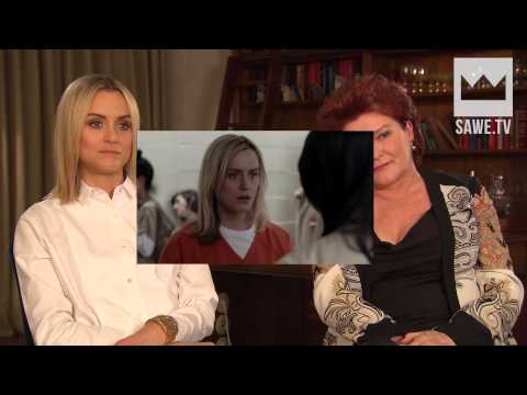 Taylor Schilling &amp; Kate Mulgrew im serieslyAWESOME Interview