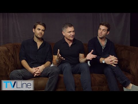 &#039;Tell Me A Story&#039; Cast Interview | Comic-Con 2018 | TVLine