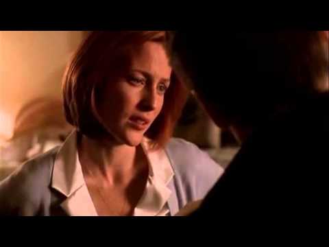 THE X FILES S08E21 Mulder and Scully first true kiss