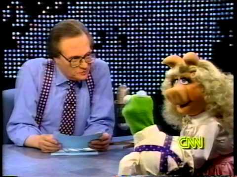 The Muppets on Larry King Live - Kermit and Miss Piggy