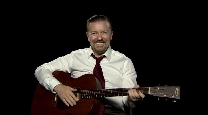 David Brent lehrt Gitarre im Online-Kurs