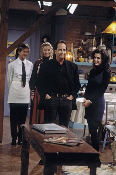 first_season_friends_photos_that_are_a_trip_down_memory_lane_640_13