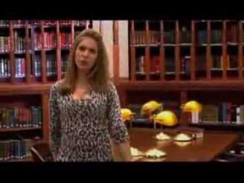 Community Star Alison Brie als Buffy