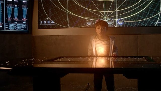 Extant_S01E13_screen_02