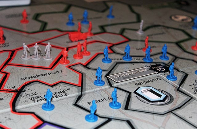 The-Walking-Dead_Risk_Risiko_04