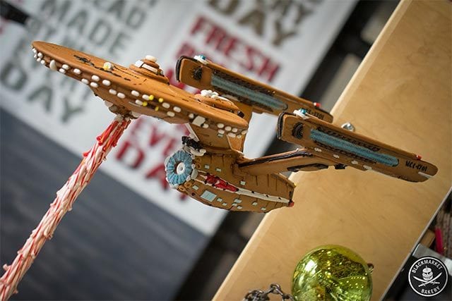 gingerbread_enterprise_03-640x427