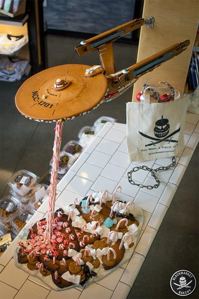gingerbread_enterprise_05-640x960