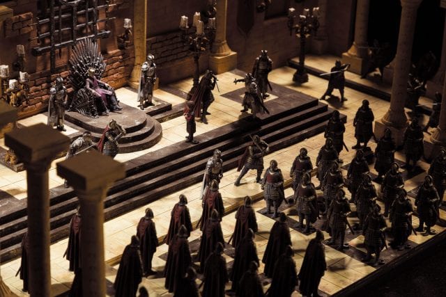 mcfarlane-set-got-throne-room