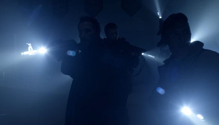 sAWE_Falling_Skies_S05E01_700x400