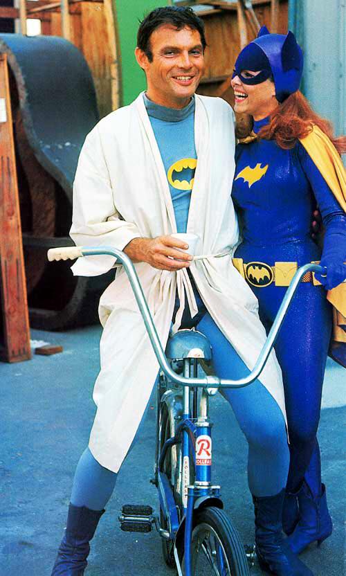 Adam West und Batgirl