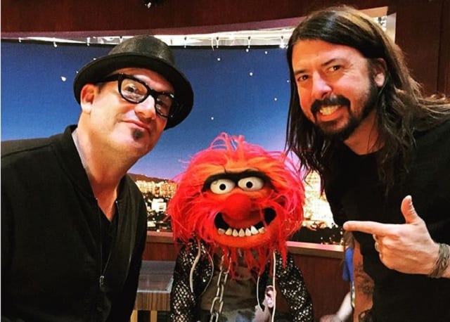 Dave Grohl und Animal im Drum Battle