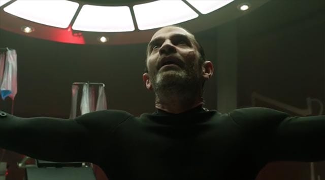 Gotham_S02E18_04