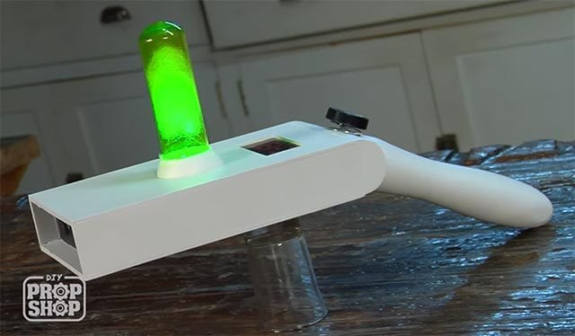 rick-and-morty-portal-gun