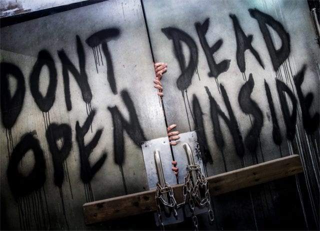 the_walking_dead_breakout_tuer-640x462