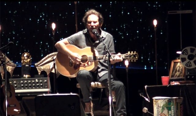 twinpeakseddievedder-640x379