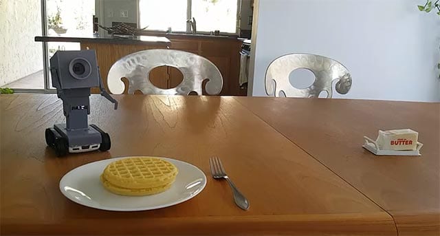 Ein echter Pass The Butter-Roboter