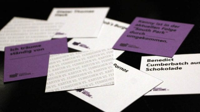 Spielt ‚Cards Against Human TV‘!