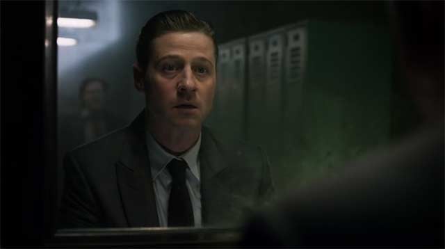 Gotham_S03E2122_01