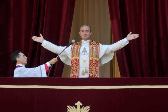 Review: The Young Pope – Staffel 1