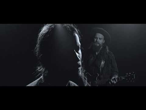 Jon Snows Synchronsprecher singt in einer Band