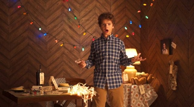 Dustin fasst die 1. Stranger Things-Staffel in 7 Minuten zusammen