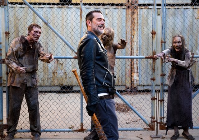 the-walking-dead-episode-811-negan-morgan-935-640x450