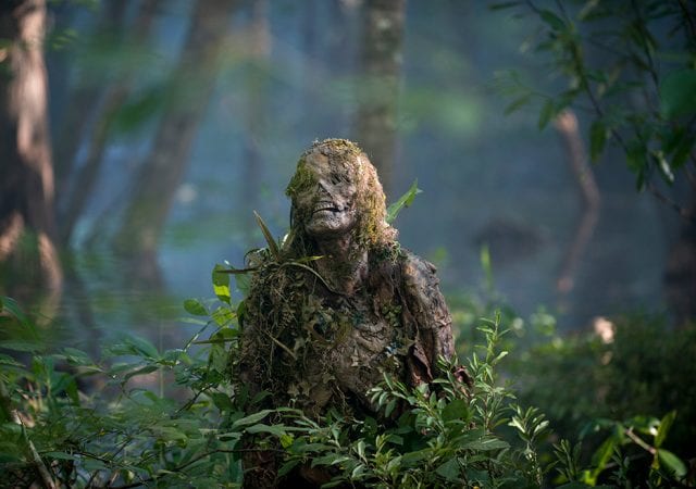 the-walking-dead-episode-811-walker-935-640x450