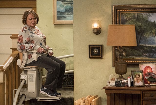Review: Roseanne S10E03 – Roseanne gets the chair