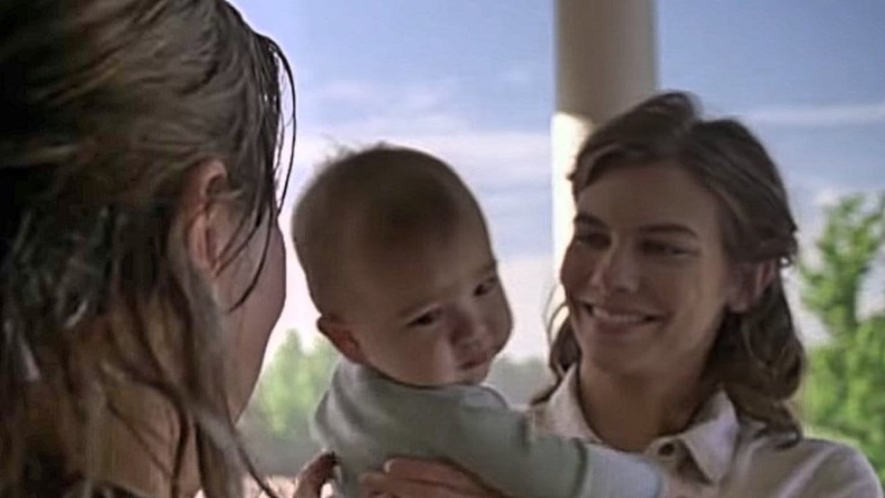 the-walking-dead-maggie-baby-hershel