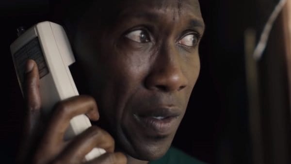 TrueDetective_S03E07_Phone