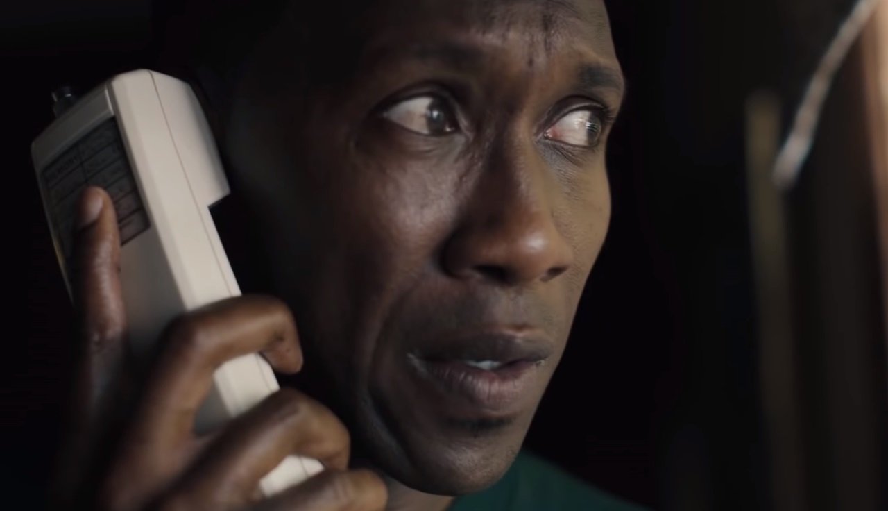 TrueDetective_S03E07_Phone