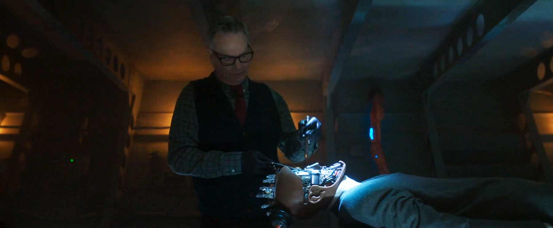 Legion-S03E01-review_03