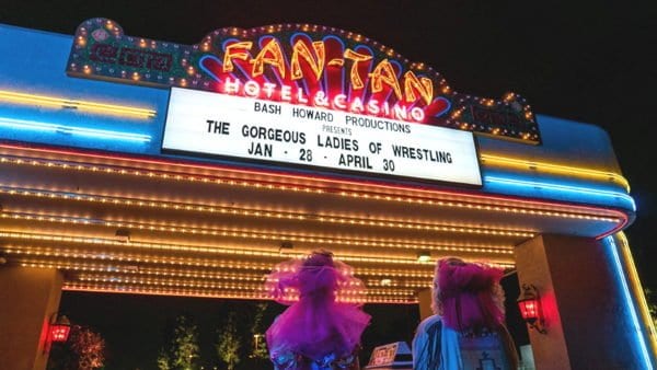 Glow Season 3