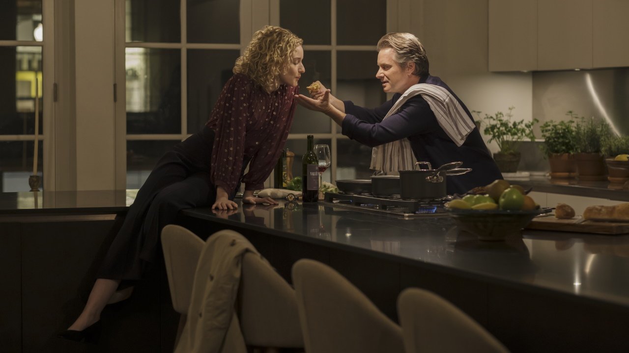 Modern-Love-Julia-Garner