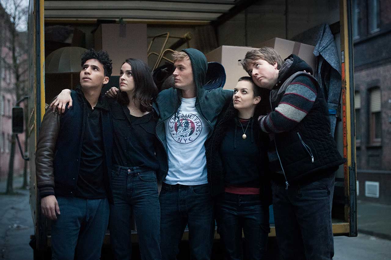 Netflix-Wir-sind-die-Welle-2019-serie_09