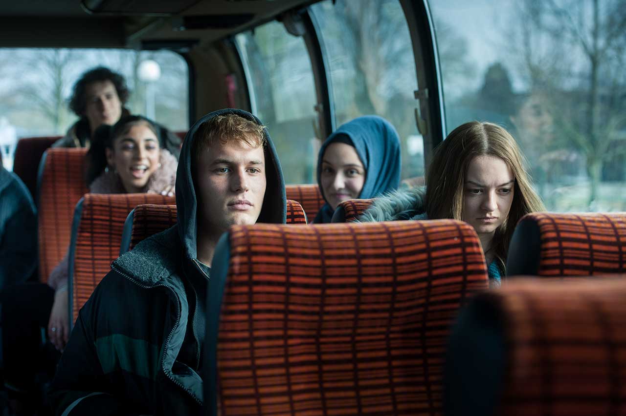 Netflix-Wir-sind-die-Welle-2019-serie_13