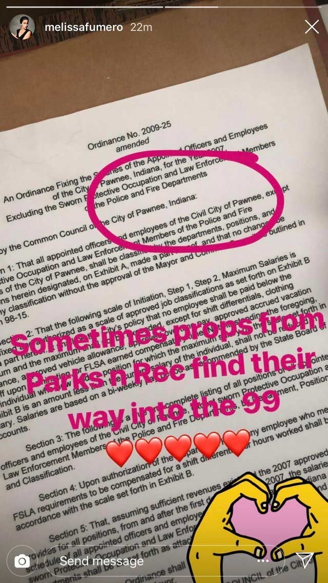brooklyn-nine-nine-easter-egg_parksandrecprops-1