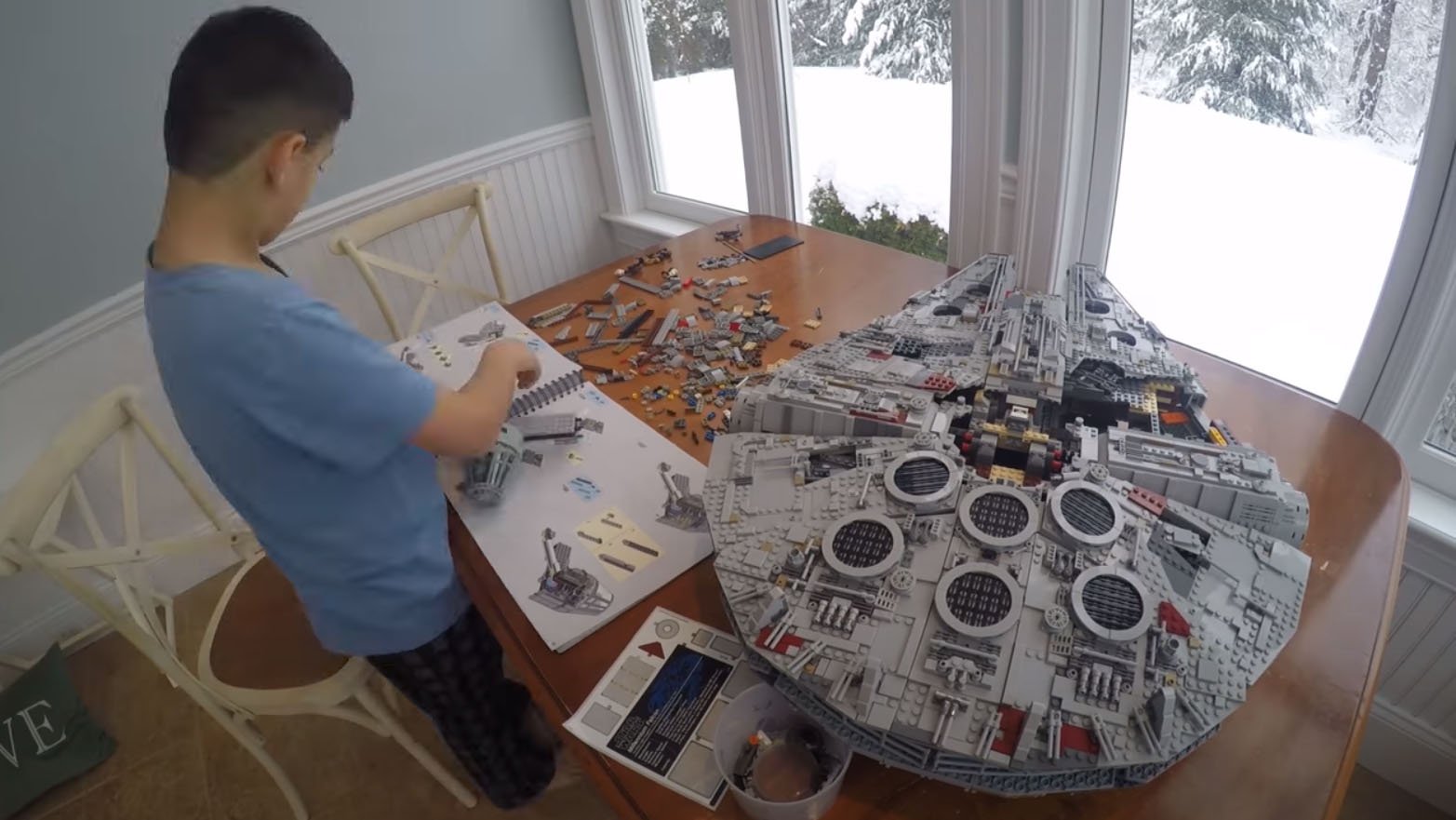 lego-falcon