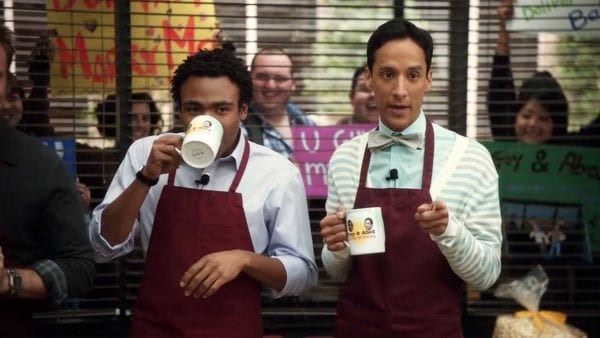 Community: Alle „Troy and Abed In The Morning“-Ausgaben in einem Video