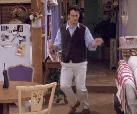 Friends_Chandler_Dancing