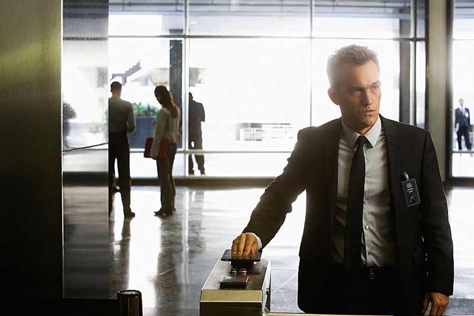 extant-gordon-kern