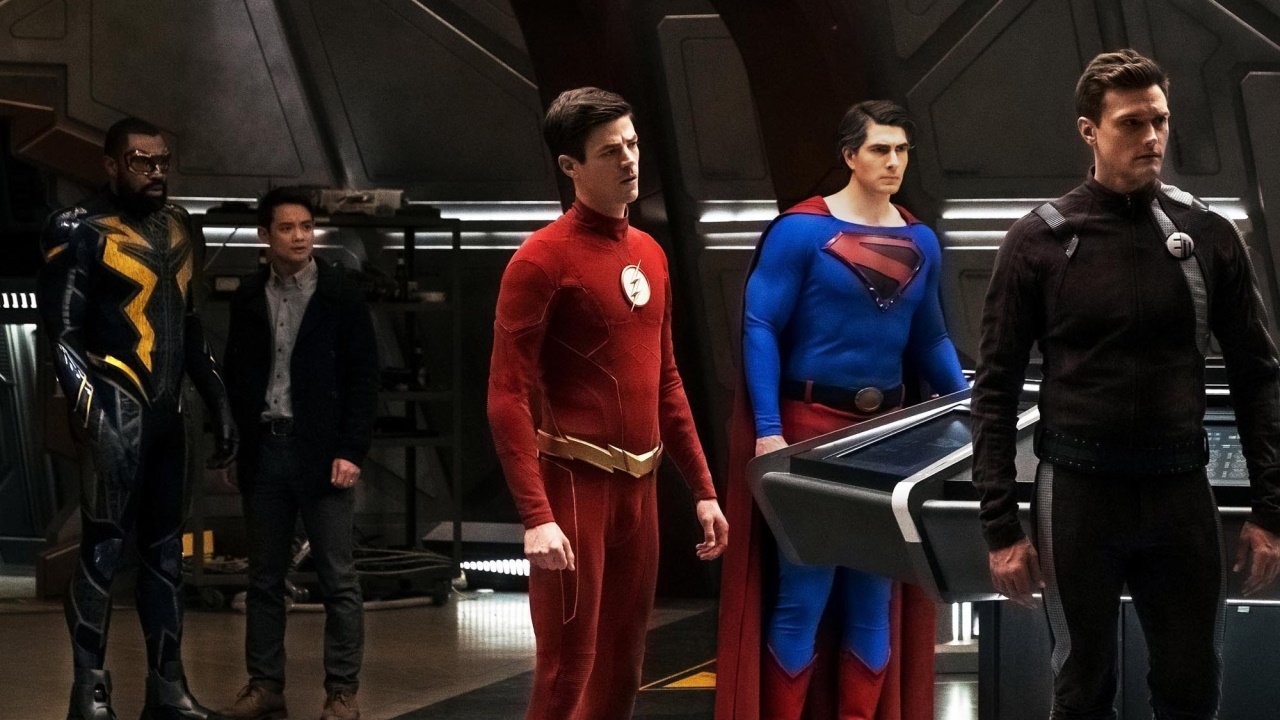 Brandon-Routh-Crisis-on-Infinite-Earth