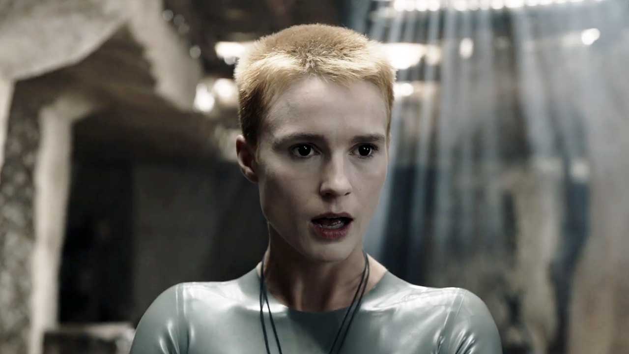 Raised-by-wolves-tnt-serie_Still