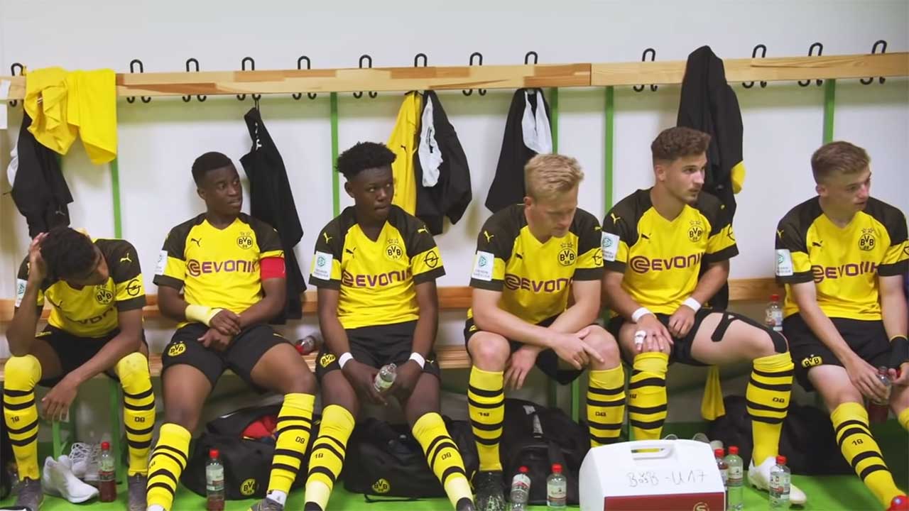 8-teilige Doku-Reihe über die Jugend (U17) des BVB auf YouTube