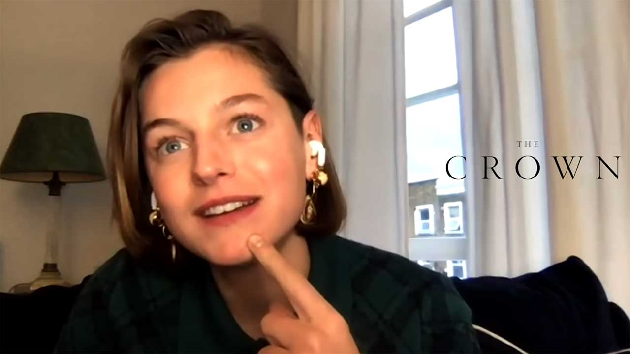 the-crown-cast-videocall-diana-stimme