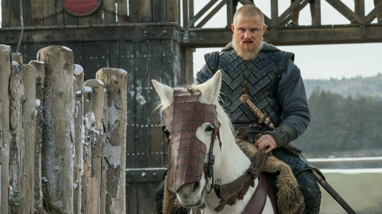 Bjoern-Ironside-nearly-dead-Season-6-e1611393367565