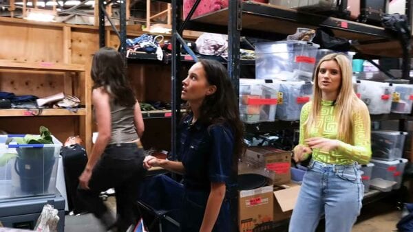 The Wilds: Cast gibt uns eine Tour durchs Set