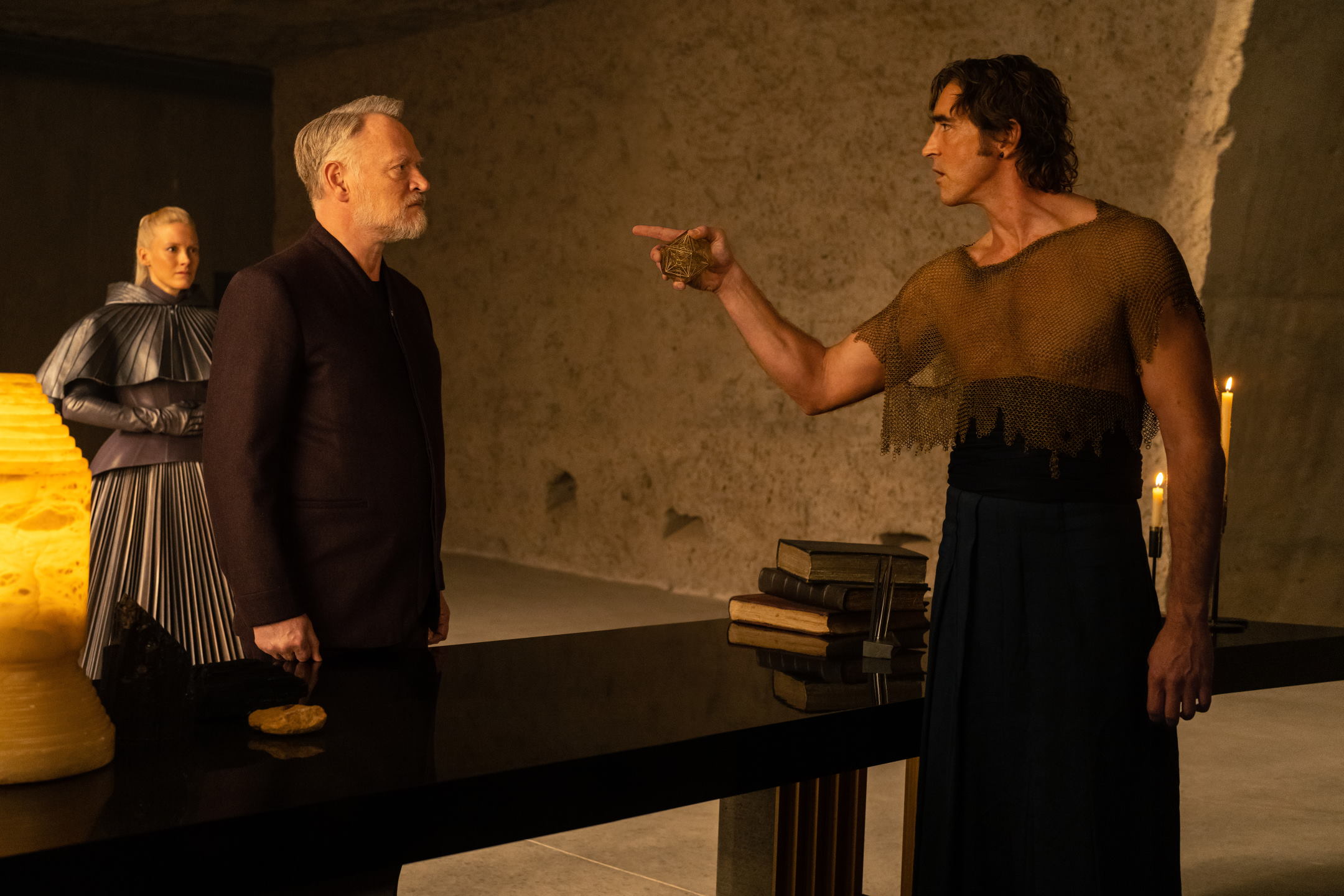 Foundation_Staffel_2_Gross